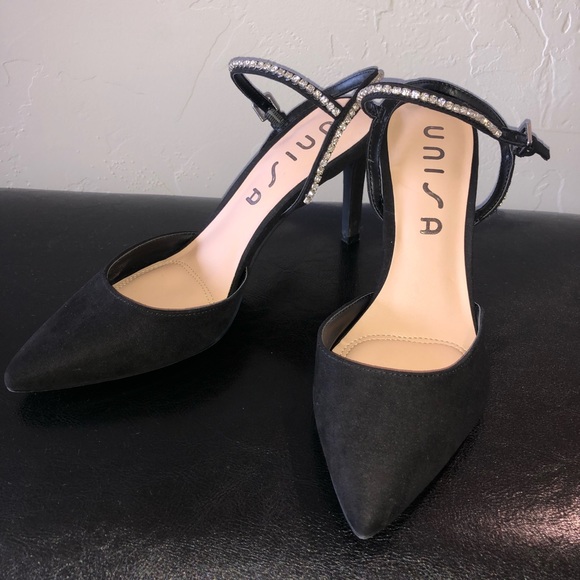 Shoes - Black pumps (low heel)